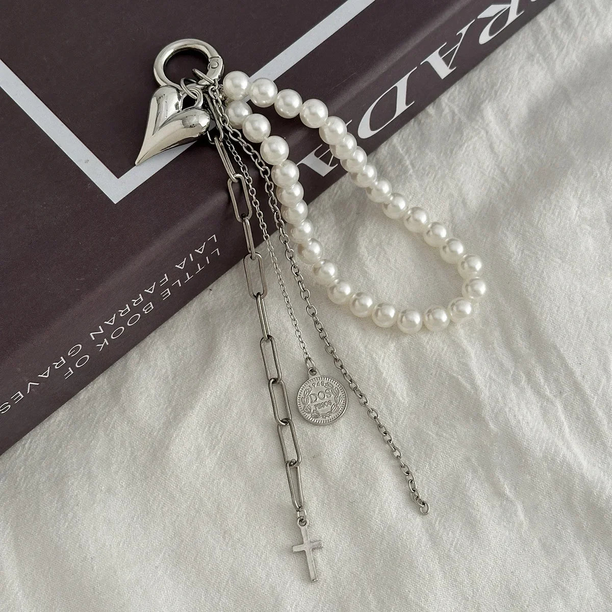 2025 New Pearl Beadeds Chain Keychain Ccb Peach Heart Bead Bag Chain Pendant Jewelry Accessories Daily Wear Keychain Gifts